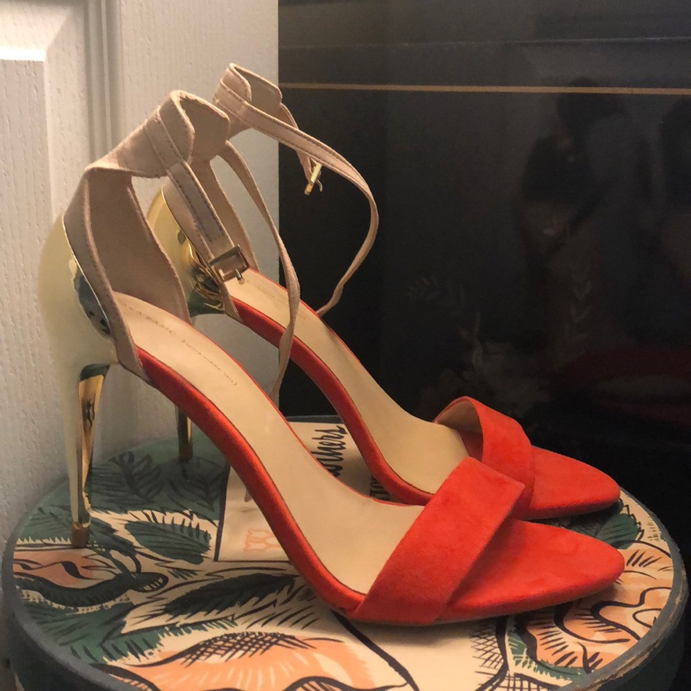 NWOT Zara Basic red orange and gold heel SZ 39